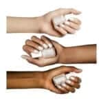 ESSIE COLOR 04 PEARLY WHITE 13,5ml - Image 3
