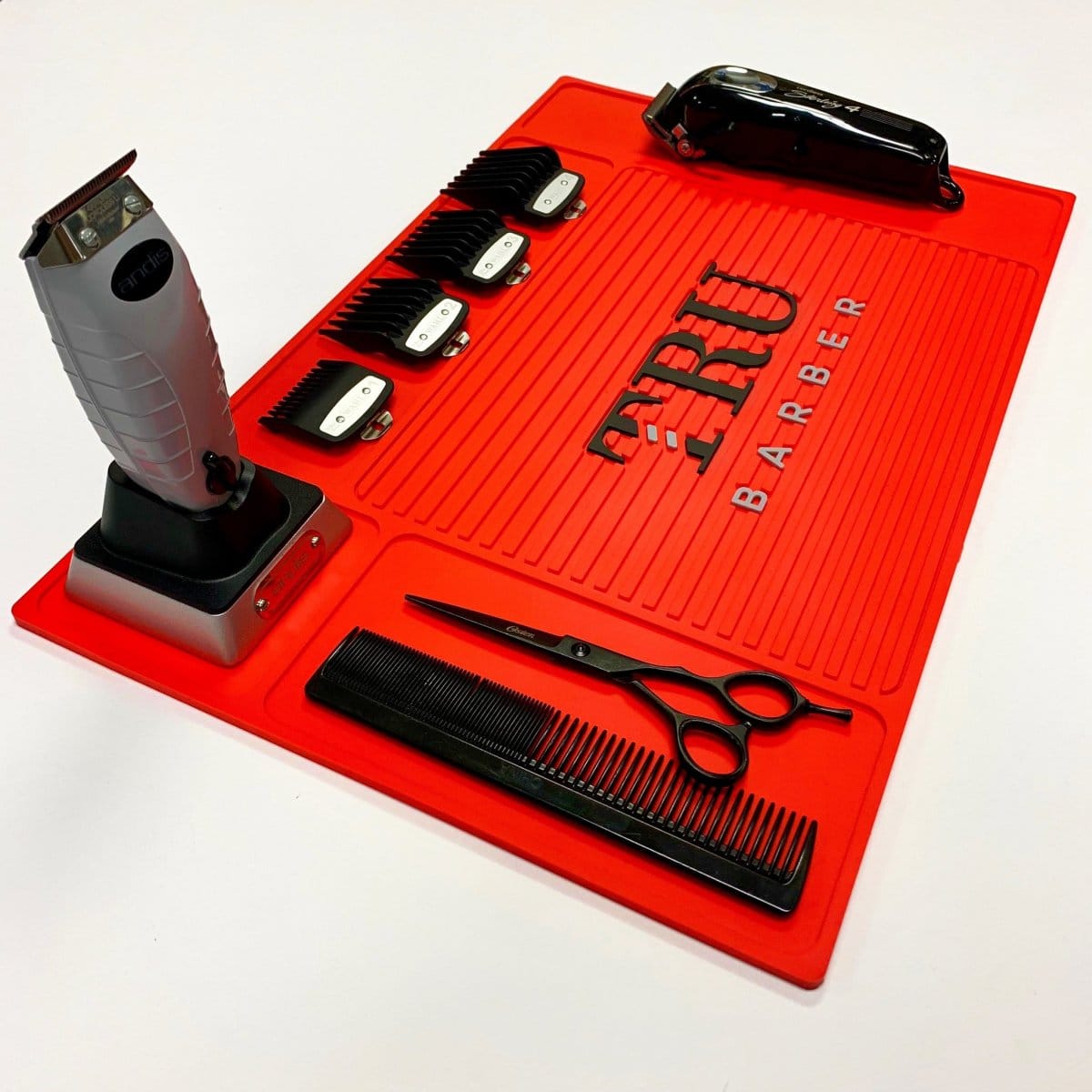 barber-mat-trubarber-big-red_8056292463 ΑΝΤΙΟΛΙΣΘΗΤΙΚΟ ΜΑΤ ΠΑΤΑΚΙ ΠΑΓΚΟΥ TRUBARBER ΜΕΓΑΛΟ ΚΟΚΚΙΝΟ - Image 1